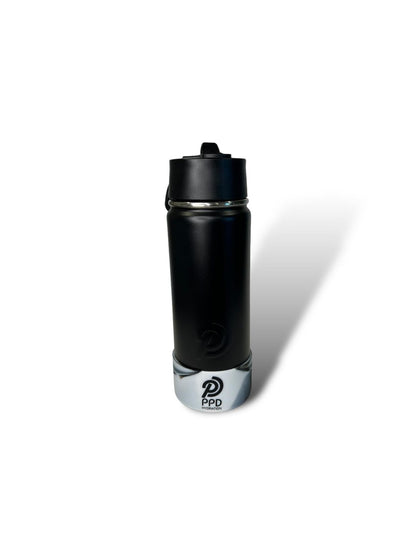 black 750ml 25oz stainless steel double insulated water bottle with white and black bumper and sports lid with long straw engravable